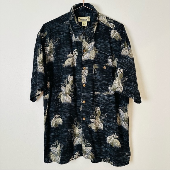 Paradise Coves Silk Paradise Tropical Short Sleeve Collared button down shirt - Picture 4 of 6
